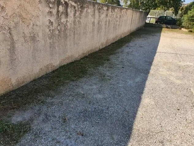 Entretien espace vert, jardin, dbroussaillage pour particuliers  Marseille dans les Bouches-du-Rhne