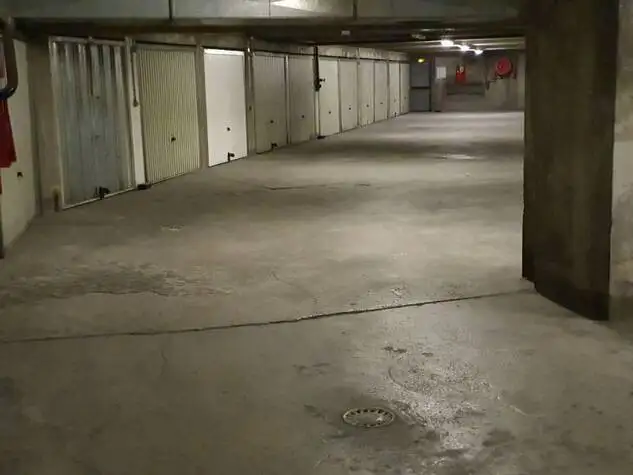 Socit de nettoyage  pour entretenir les parkings sous-sol et parking extrieur avec cantonnage pour coproprit,professionels ou particuliers  Marseille 13016 dans les Bouches du Rhne