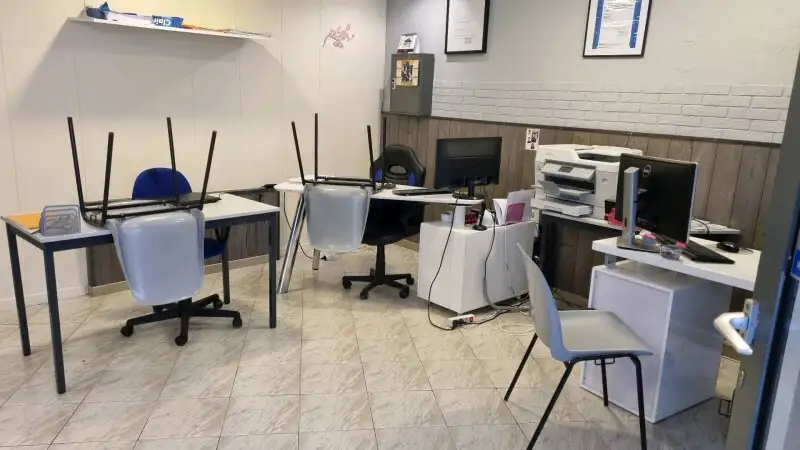 Socit de nettoyage pour l'entretien de vos bureaux d'agence immobilire  Marseille dans les Bouches-du-Rhne et les communes voisines.