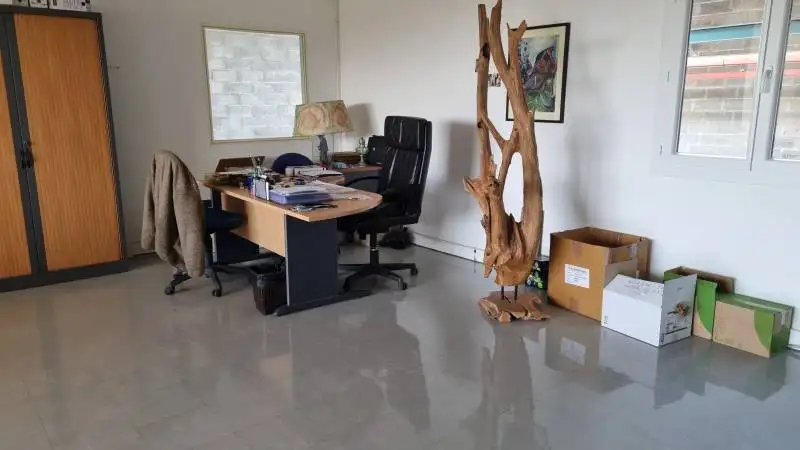 Socit de nettoyage  pour l'entretien de bureaux et locaux commerciaux et ses diffrents espaces  Marseille 13015 dans les  Bouches-du-Rhne